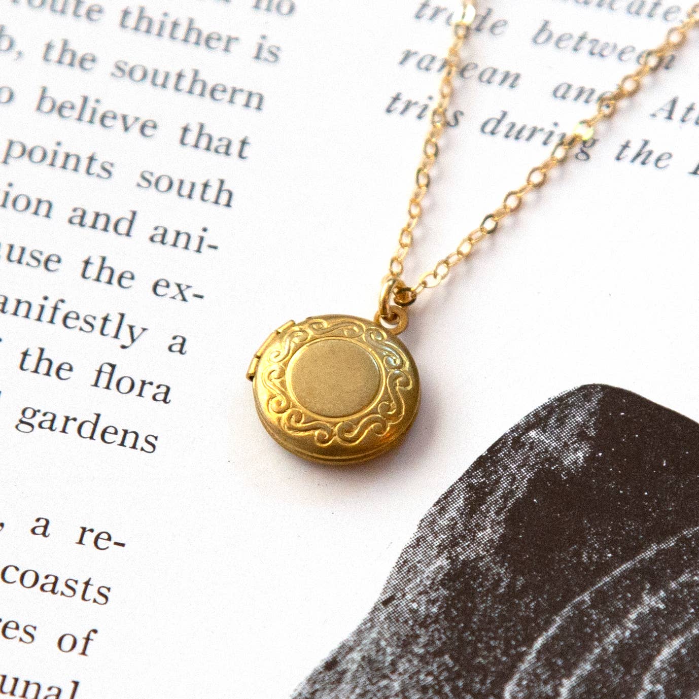 Vintage Mini Round Locket Necklace