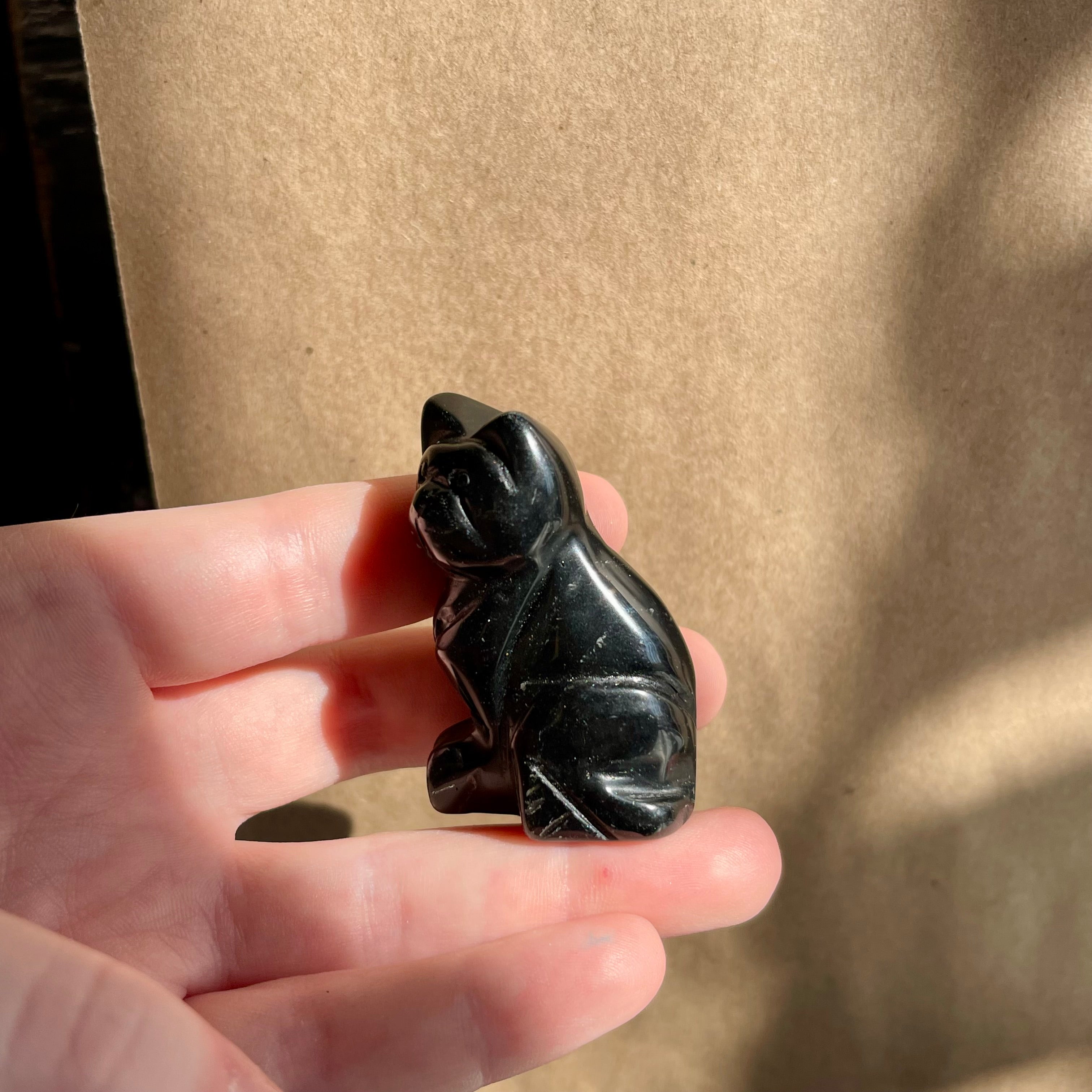 Obsidian - Cat Carving