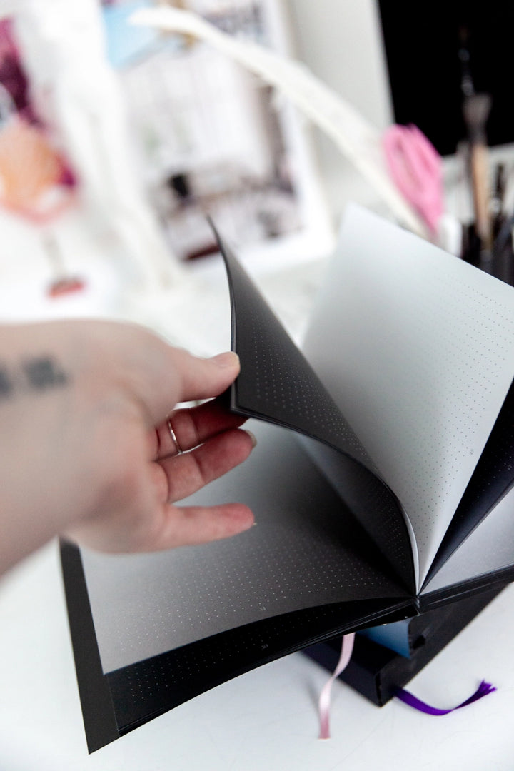 Aura Monochrome Notebook