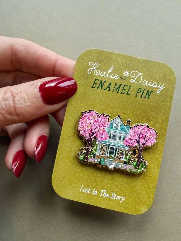 Bookstore Pin