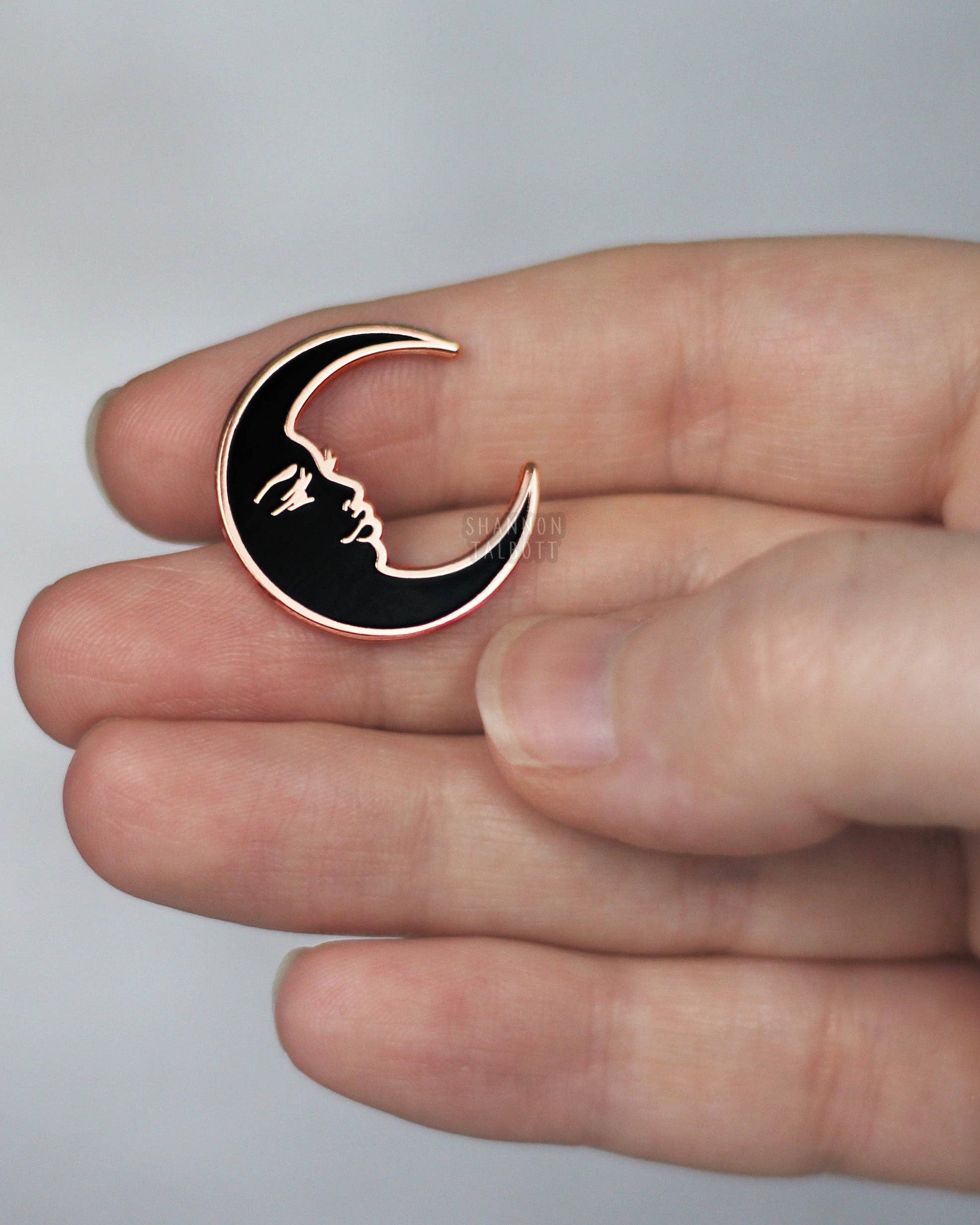 La Luna Moon Pin - Black