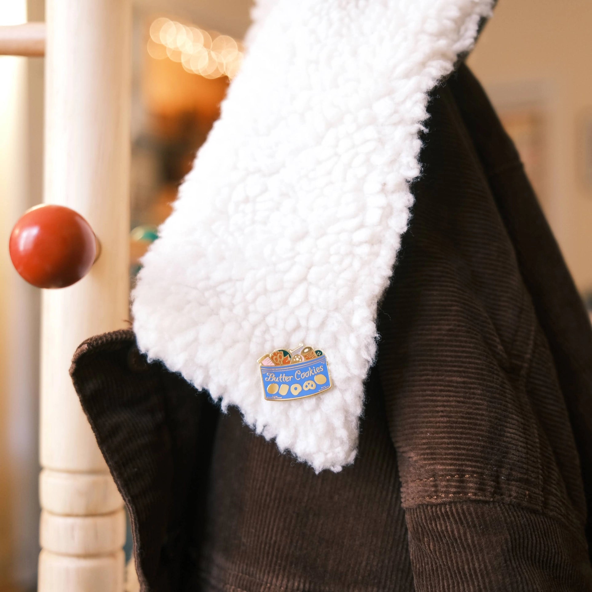 Butter Cookie Sewing Kit Pin