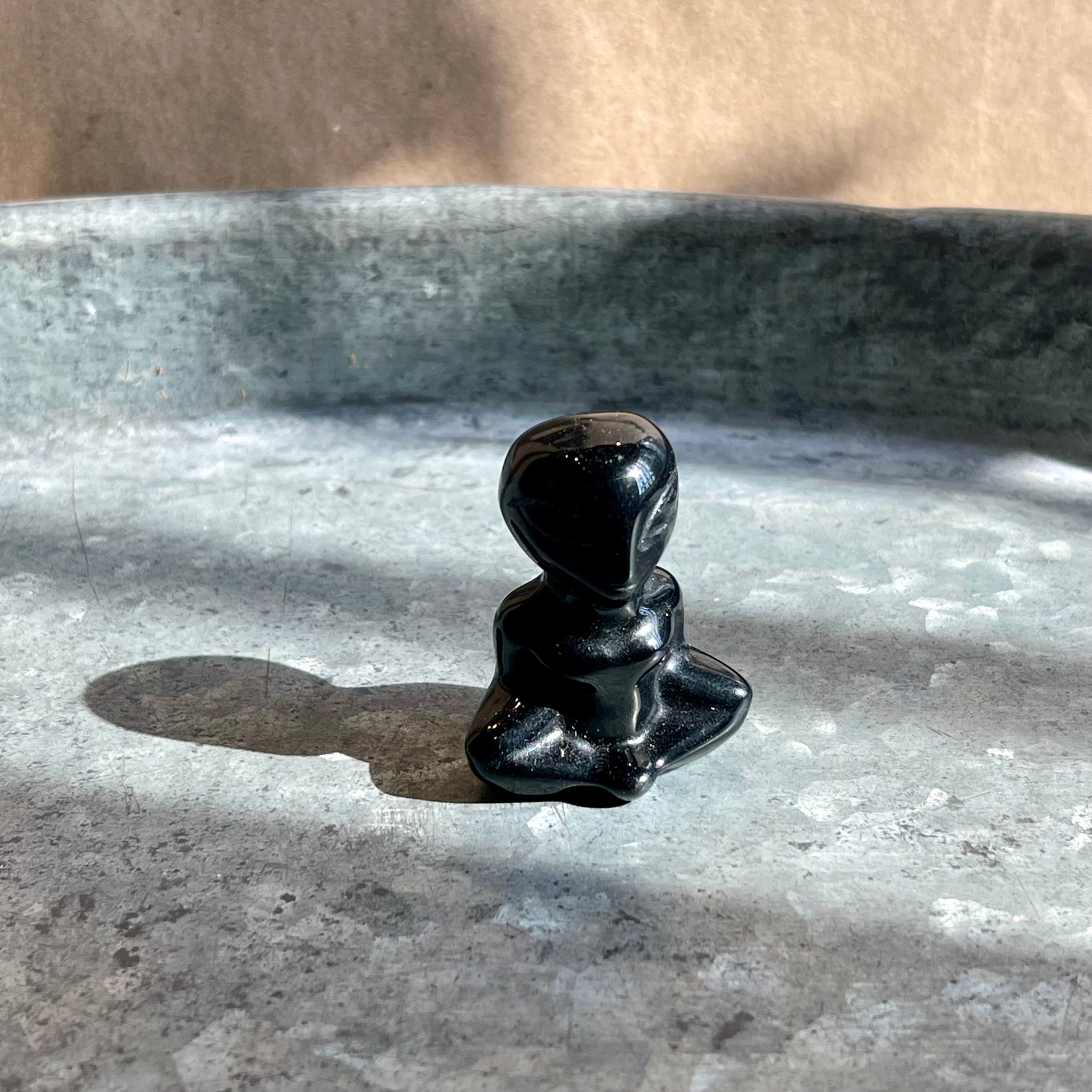 Obsidian - Alien Carving
