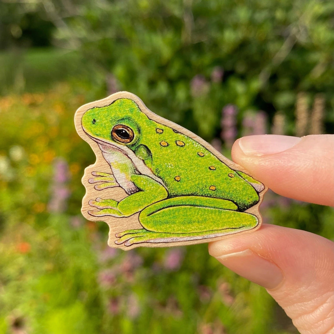 American Green Tree Frog Wooden Pin