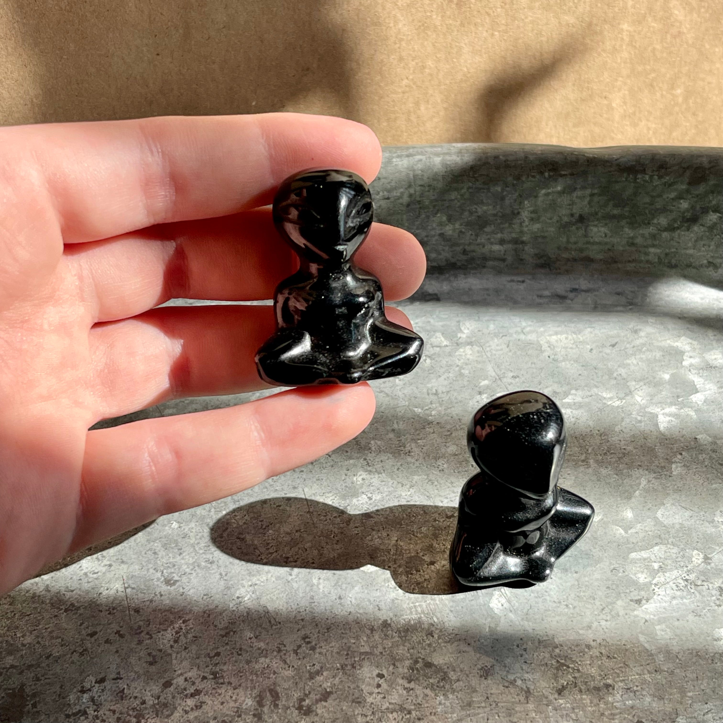 Obsidian - Alien Carving