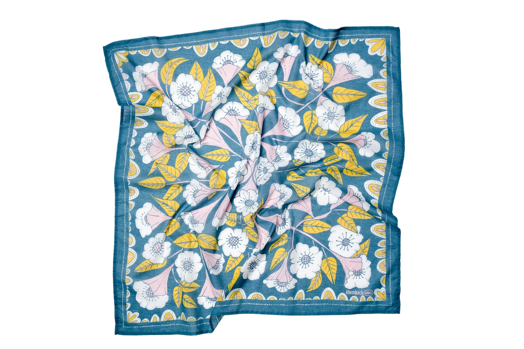 Evangeline Bandana - No. 083 Large