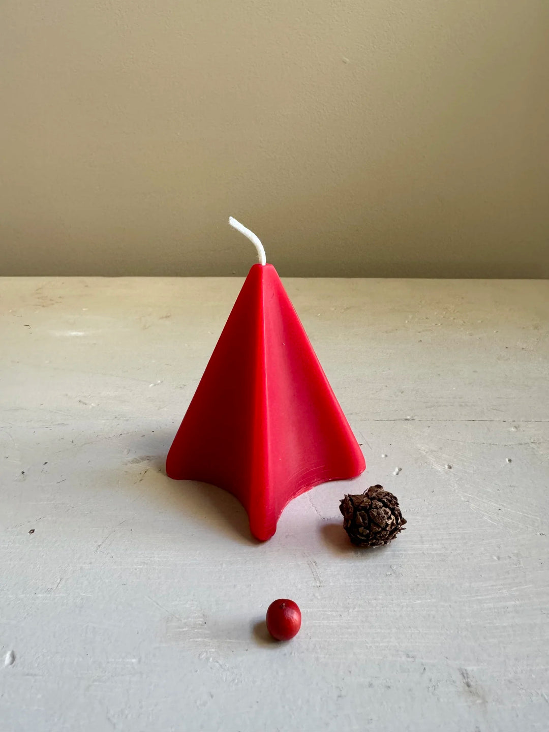 Void Beeswax Candle - Red