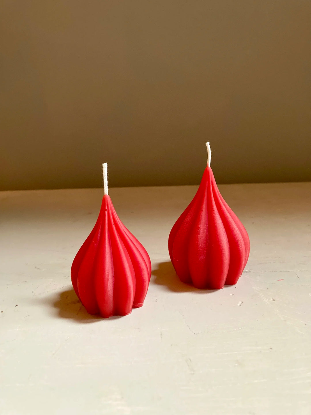 Dewdrop Beeswax Candle - Red