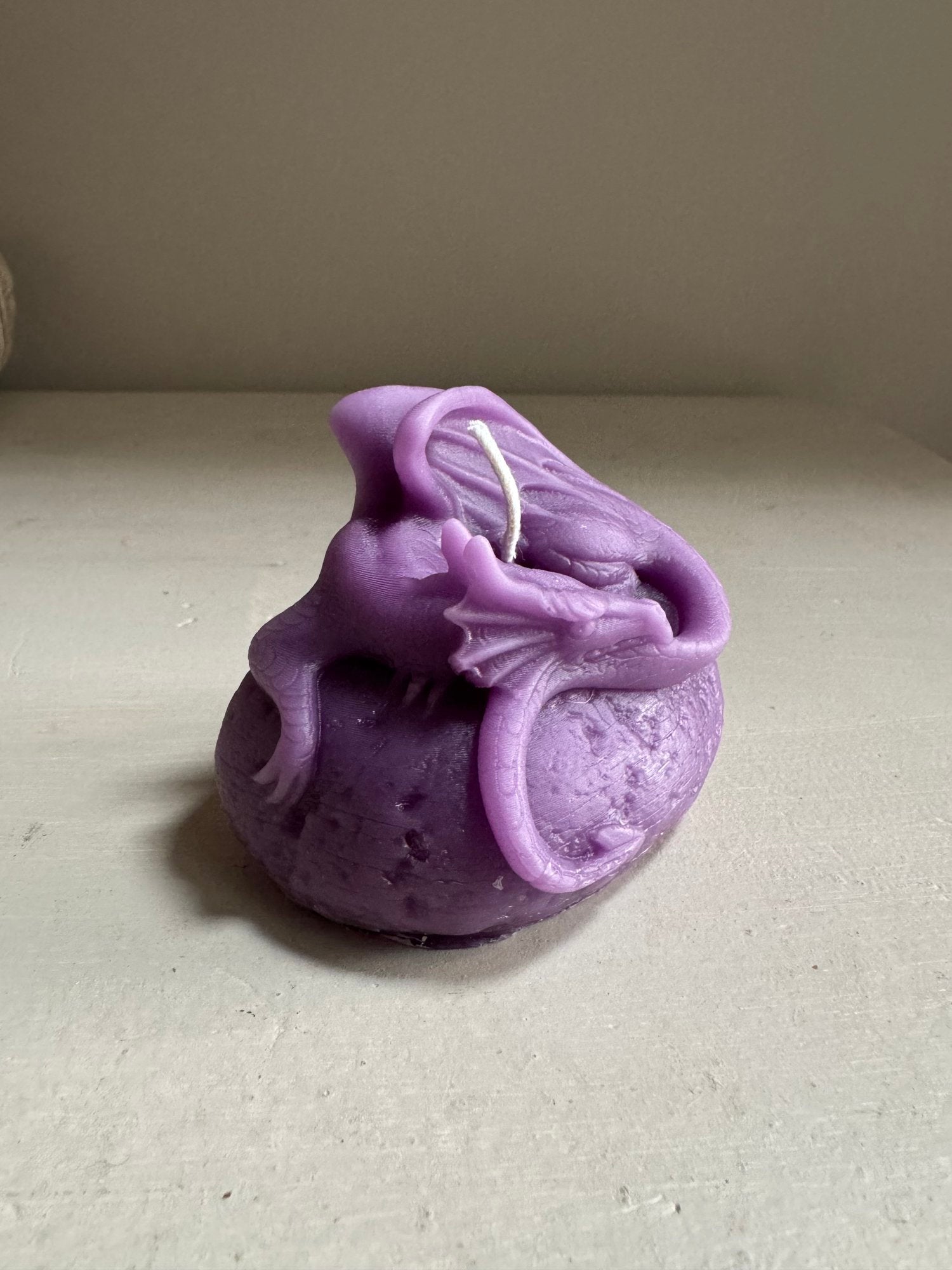 Dragon Protector Beeswax Candle - Thumbnail 4
