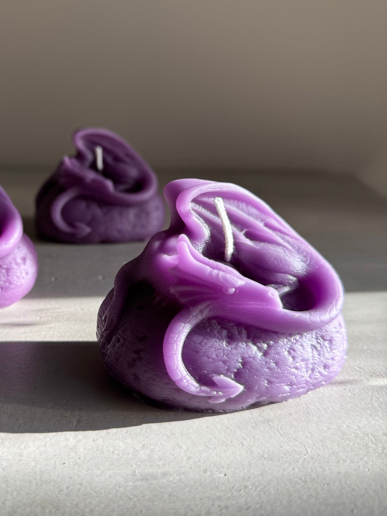 Dragon Protector Beeswax Candle - Thumbnail 2