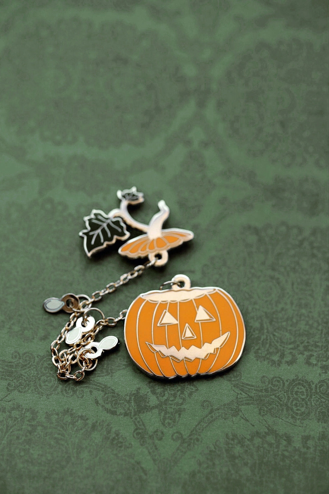 Jack-O-Lantern Chain Brooch Pin - Orange