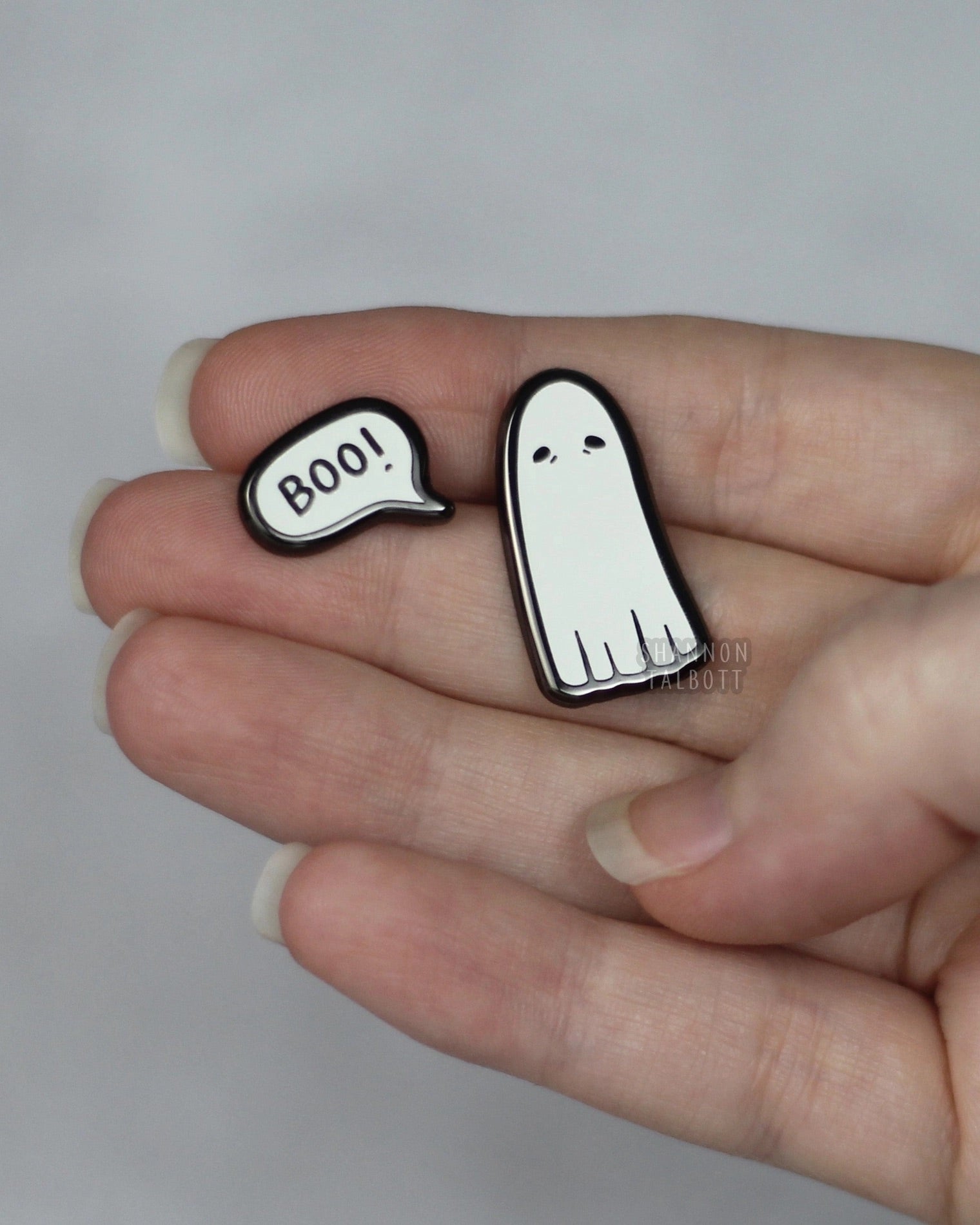Boo! Glow-In-The-Dark Ghost Pin Set