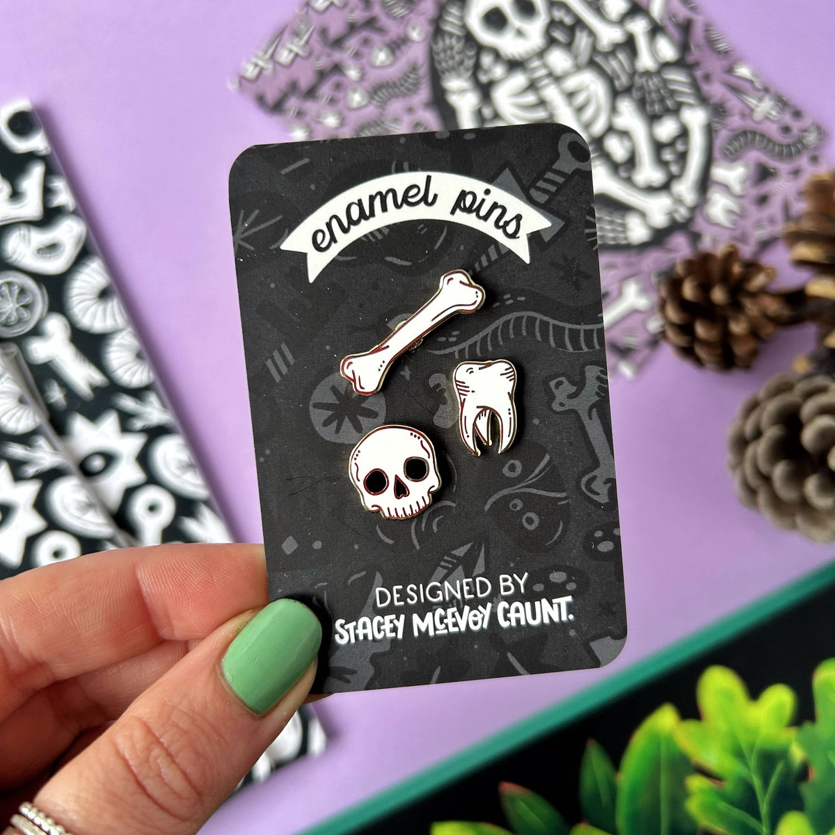 Bones Pin Set