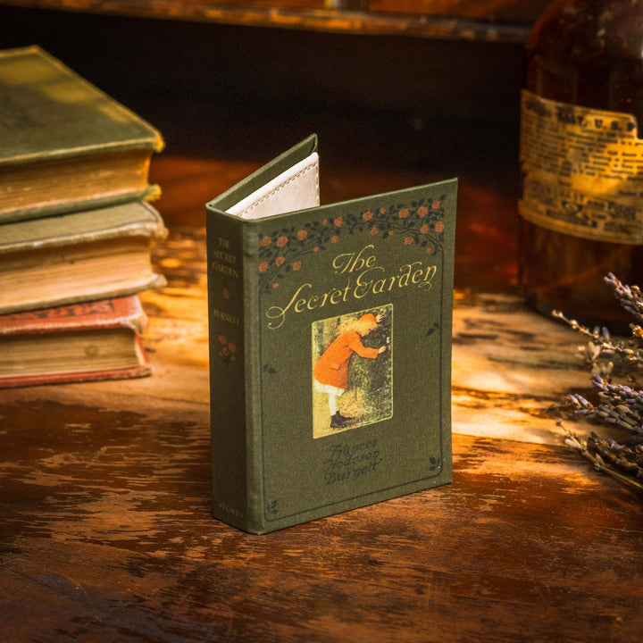 Classics of Literature Passport/Notebook Wallet