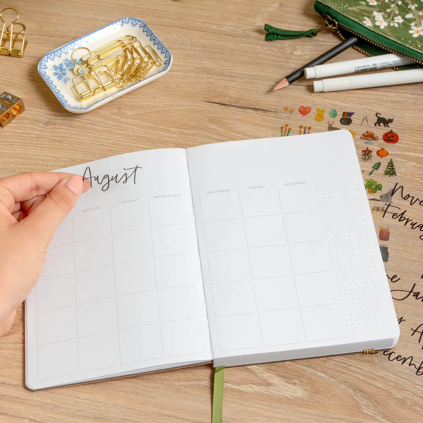 Clio Petitie Undated Planner