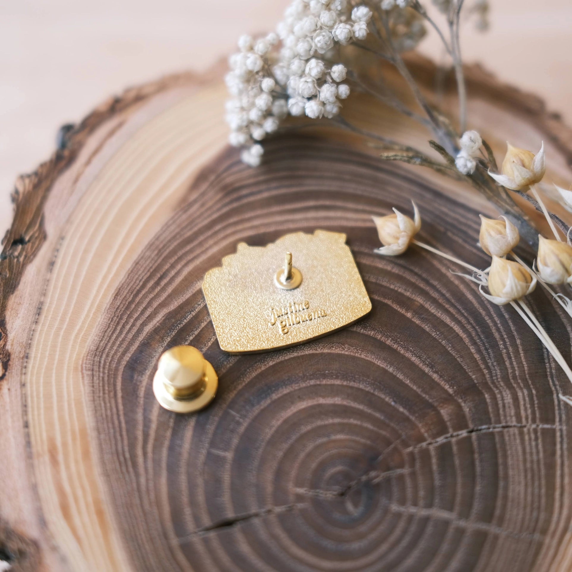 Butter Cookie Sewing Kit Pin