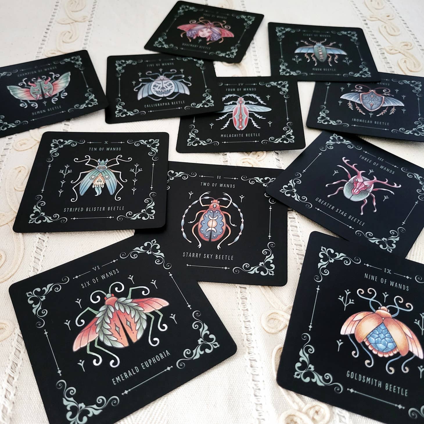 Insecta Obscura Tarot - Animal Divination Deck