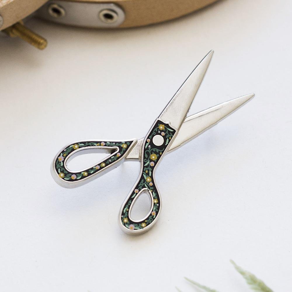 Floral Scissors Pin (interactive)