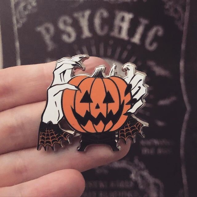 Visions of Halloween Pin
